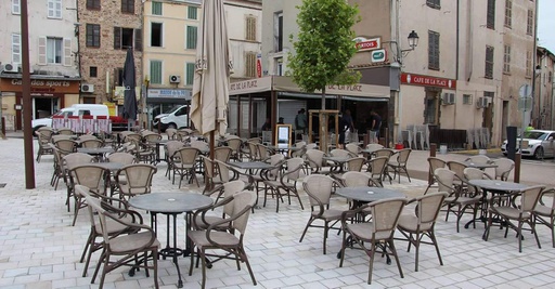 Café De La Place 83590